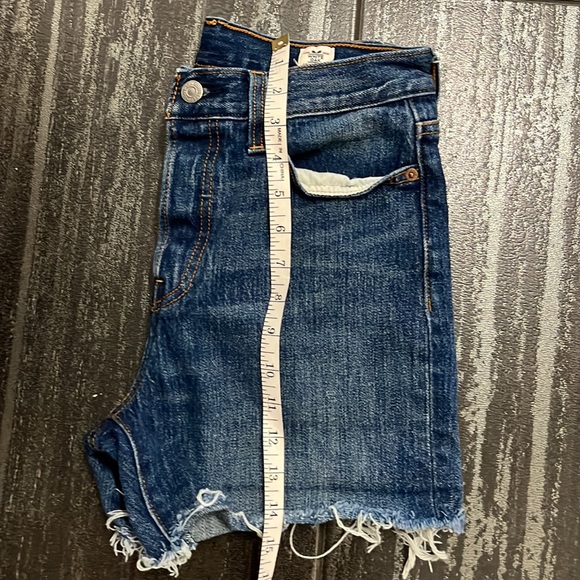 Levi’s button fly “white oak” shorts - Picture 5 of 7